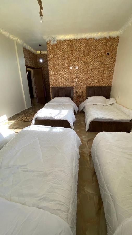 Nabati Hostel Wadi Musa Bagian luar foto