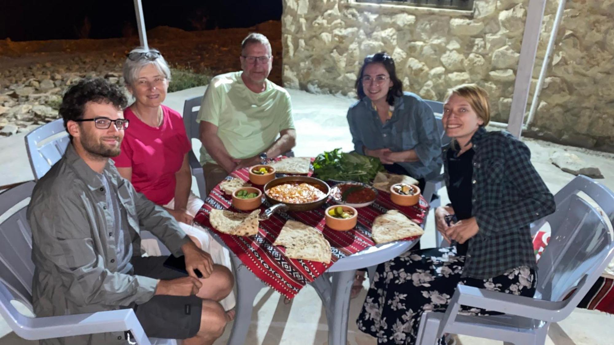 Nabati Hostel Wadi Musa Bagian luar foto